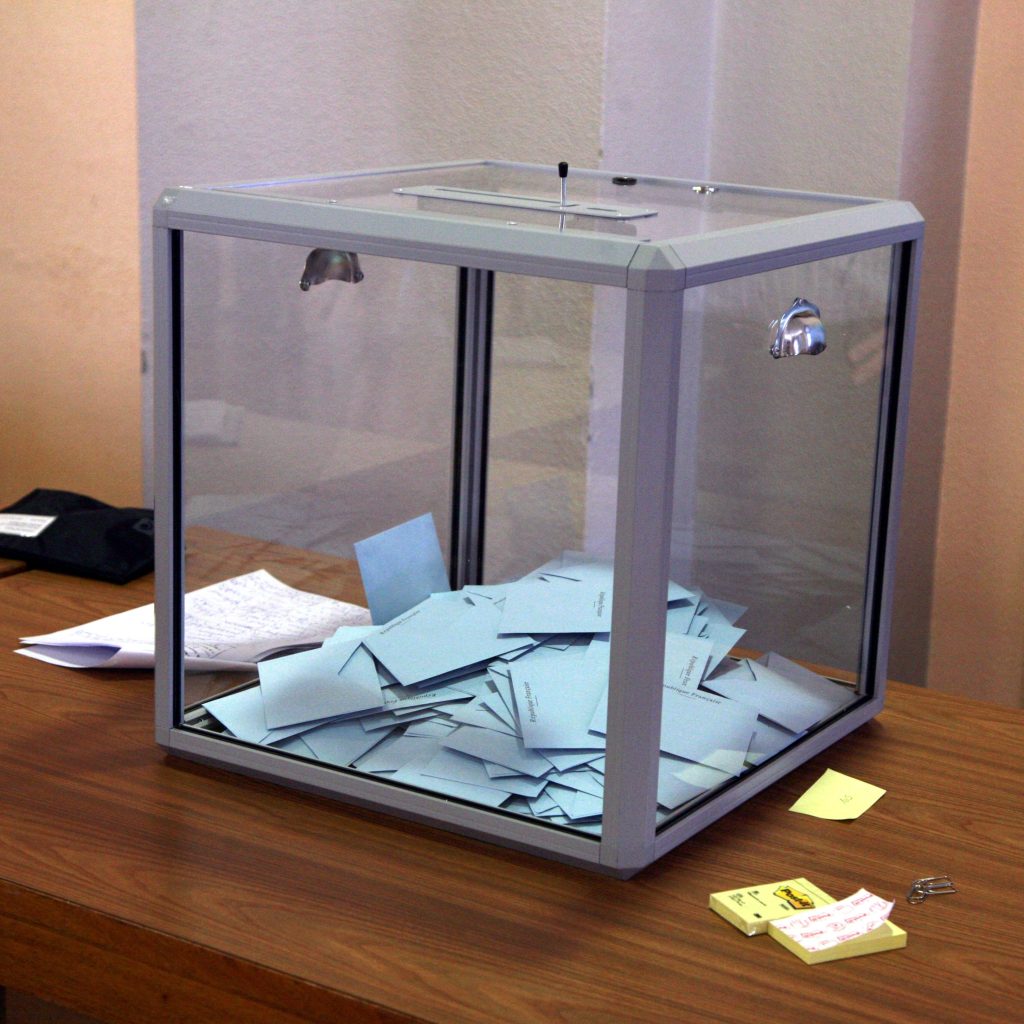 Cyprus Vote Shifts Parliament to the Right, Papers Say