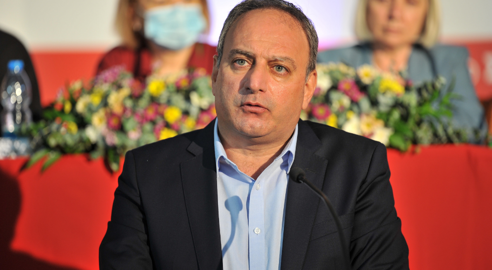 AKEL criticizes government over minimum wage decision, says workers left exposed